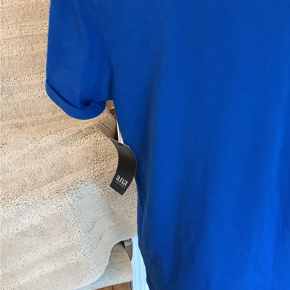 NWT ROUND NECK SHORT SLEEVE TOP - Picture 5 of 5